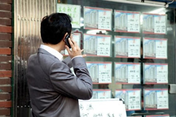 股票配资查询网址 通过中介进国企靠谱吗?